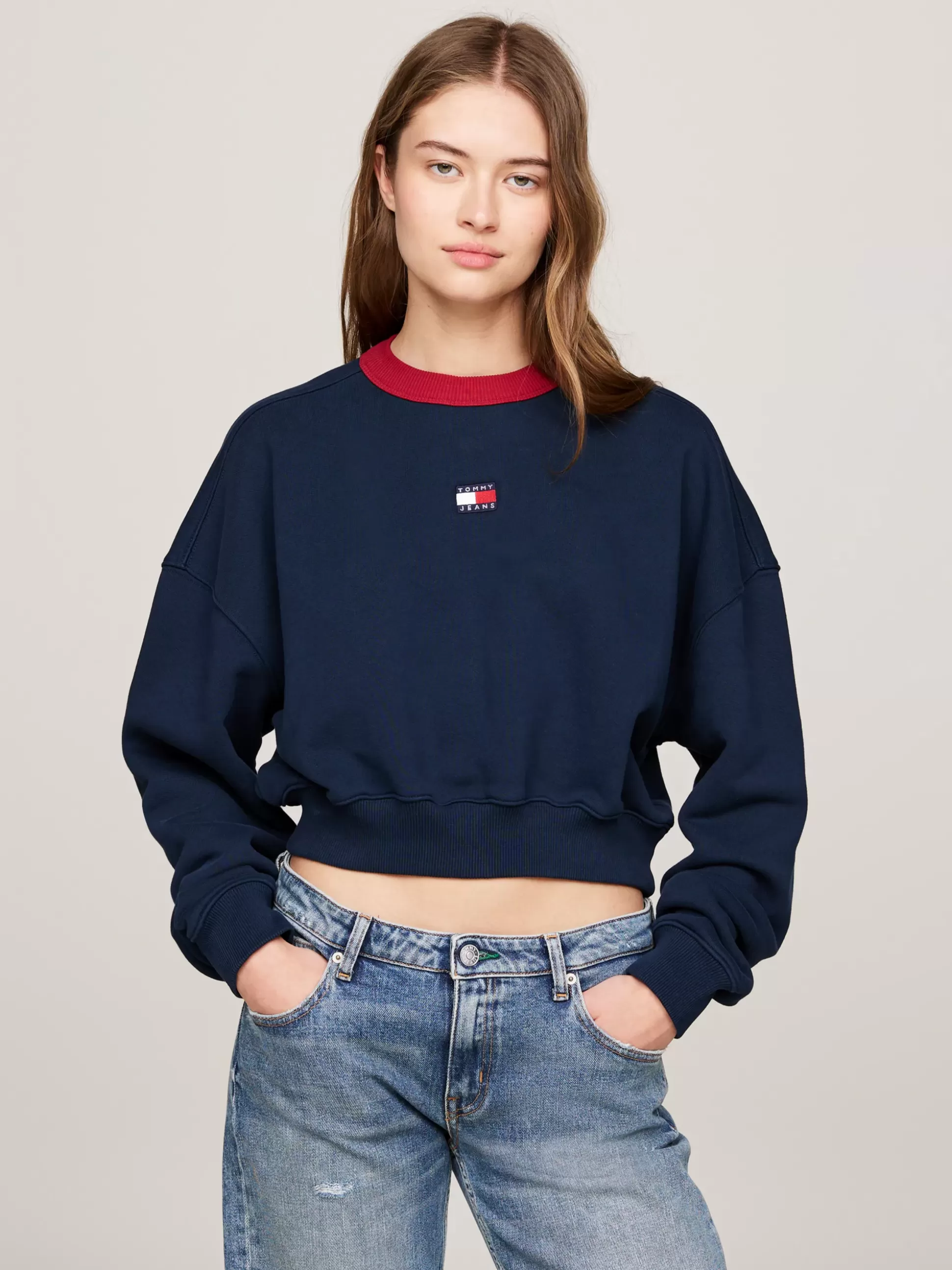 Tommy Hilfiger Bluzy Dresowe & Z Kapturem^Bluza O Skróconym Luźnym Kroju Z Naszywką Tommy