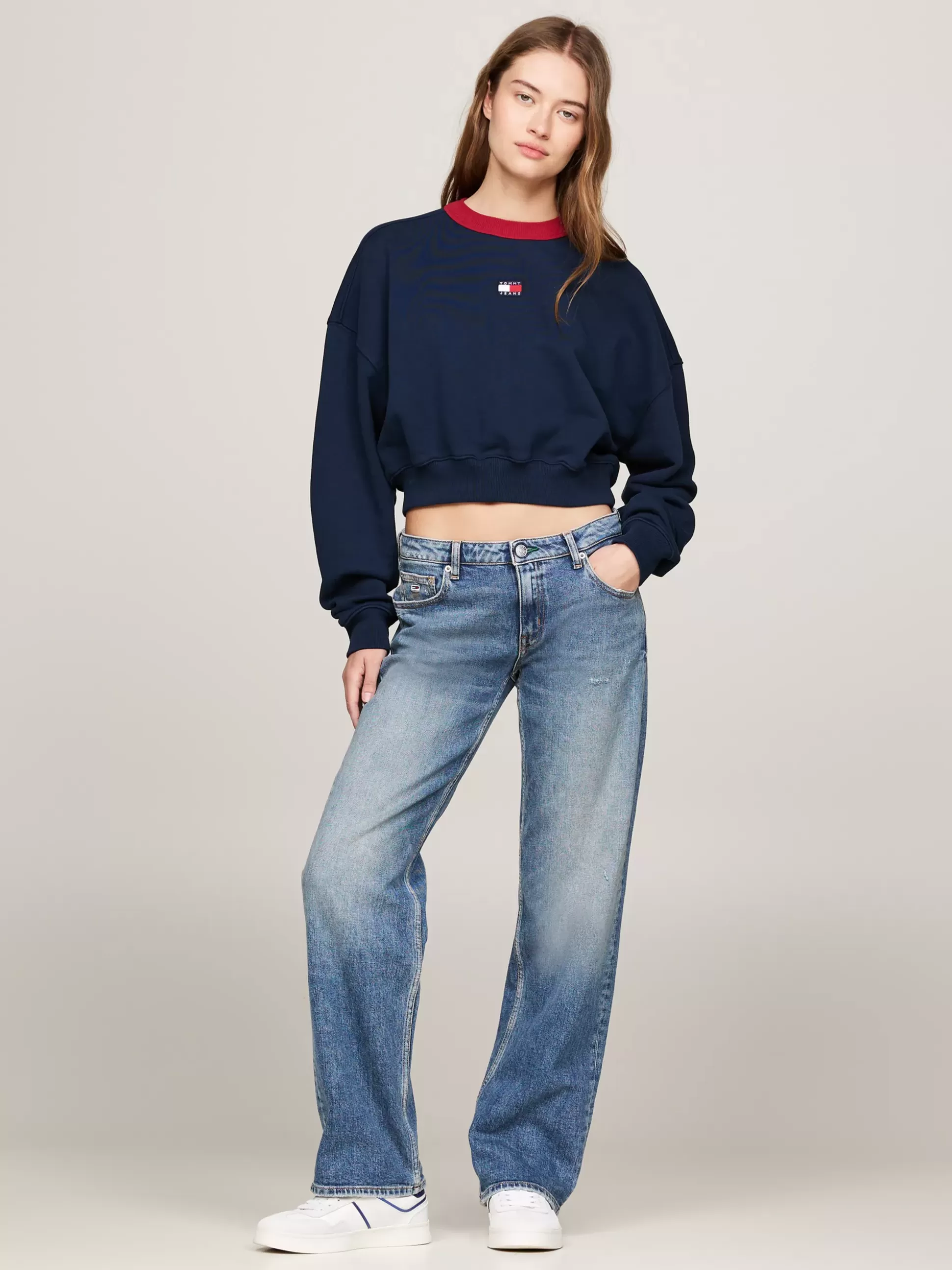 Tommy Hilfiger Bluzy Dresowe & Z Kapturem^Bluza O Skróconym Luźnym Kroju Z Naszywką Tommy