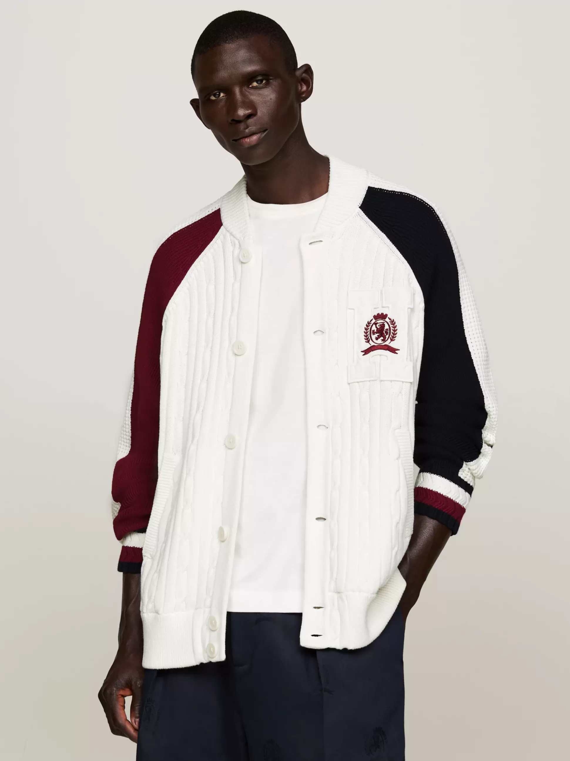 Tommy Hilfiger Kardigany | Dzianina^Luźny Kardigan Z Emblematem W Stylu Varsity