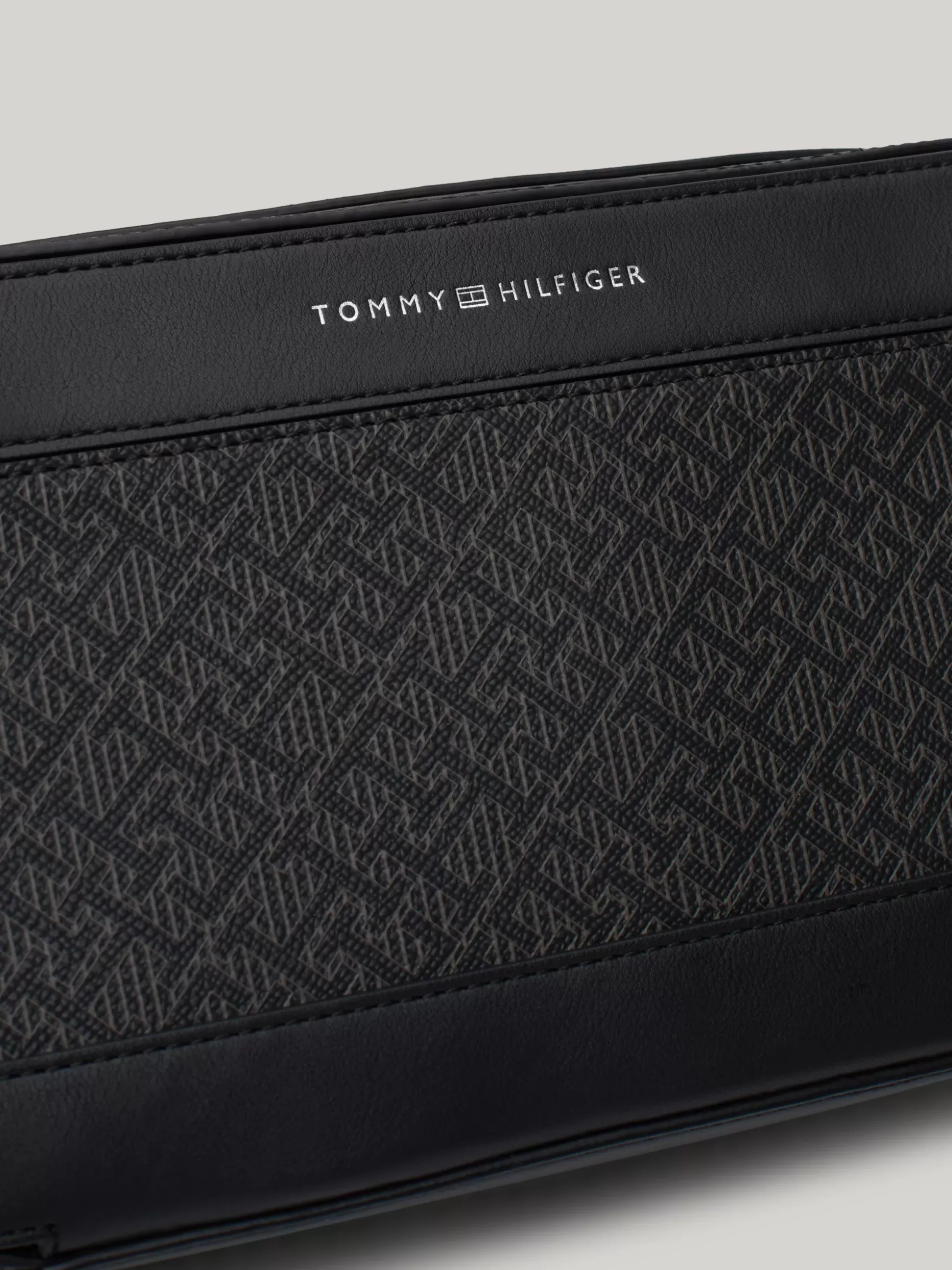 Tommy Hilfiger Torebki Na Pasku^Torba Na Ramię Typu Reporter Z em TH