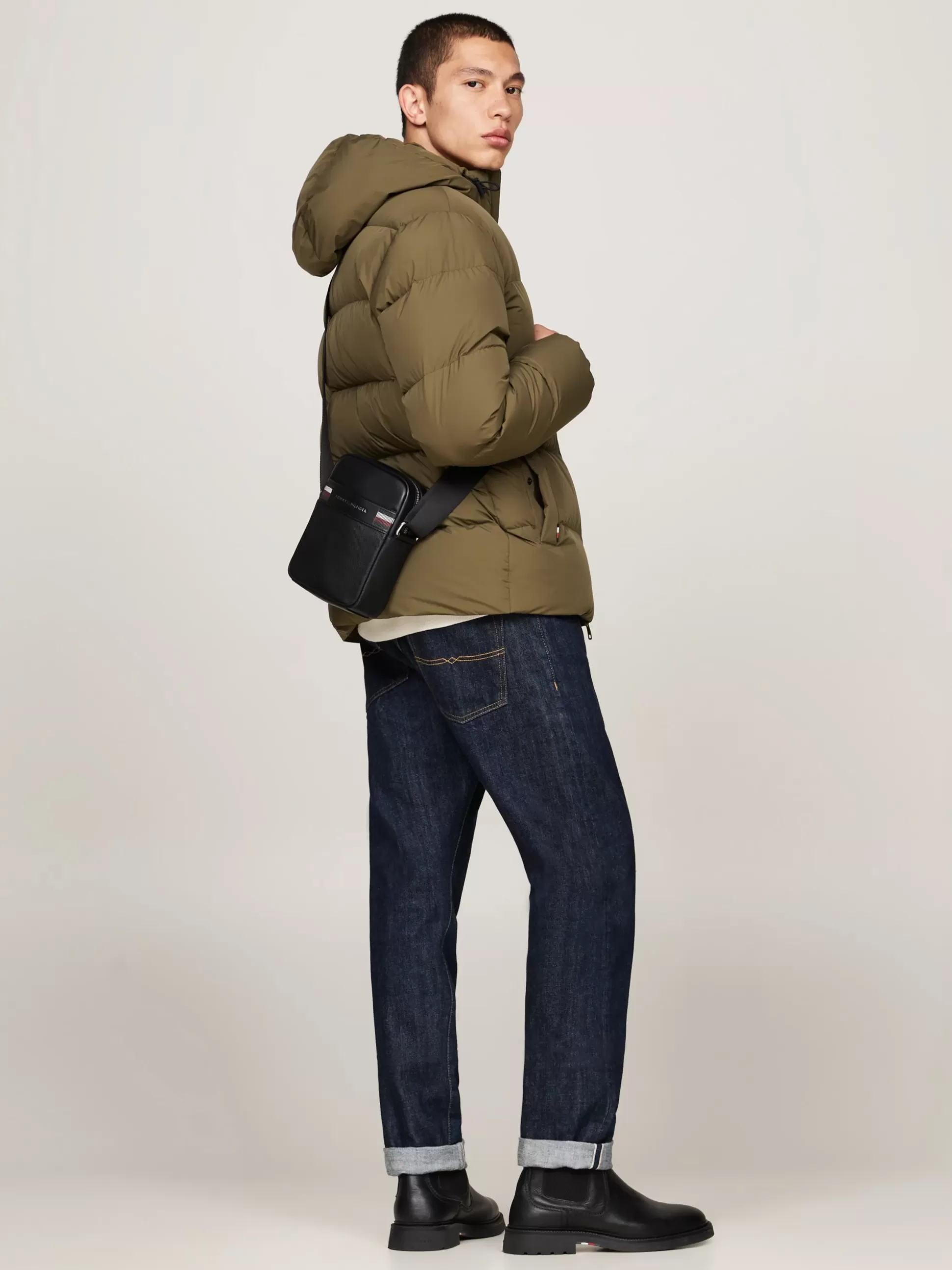 Tommy Hilfiger Torebki Na Pasku^Torba Typu Reporter Corporate