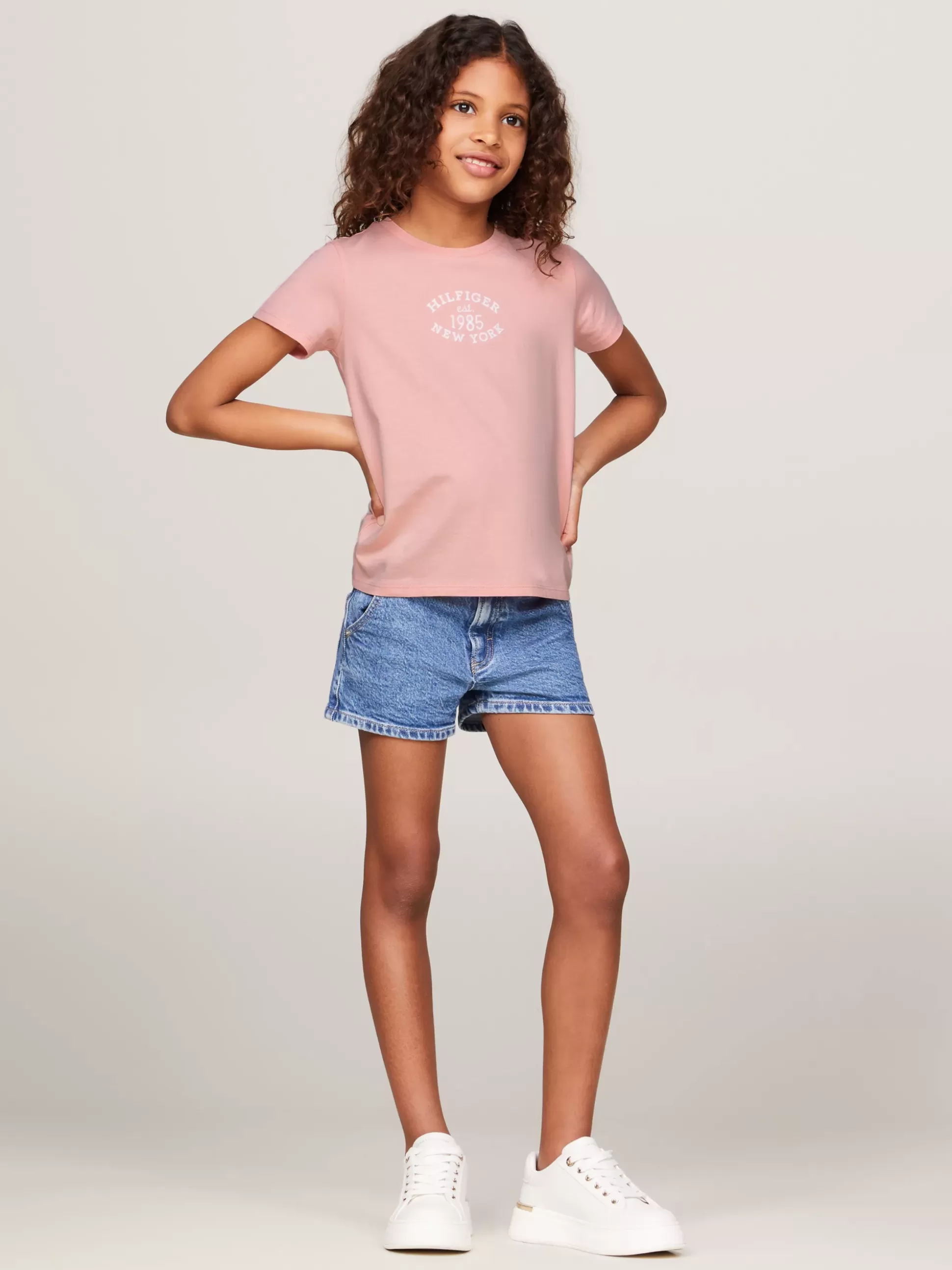 Dzieci Tommy Hilfiger Topy I T-Shirty^T-shirt Hilfiger Monotype O Wąskim Kroju