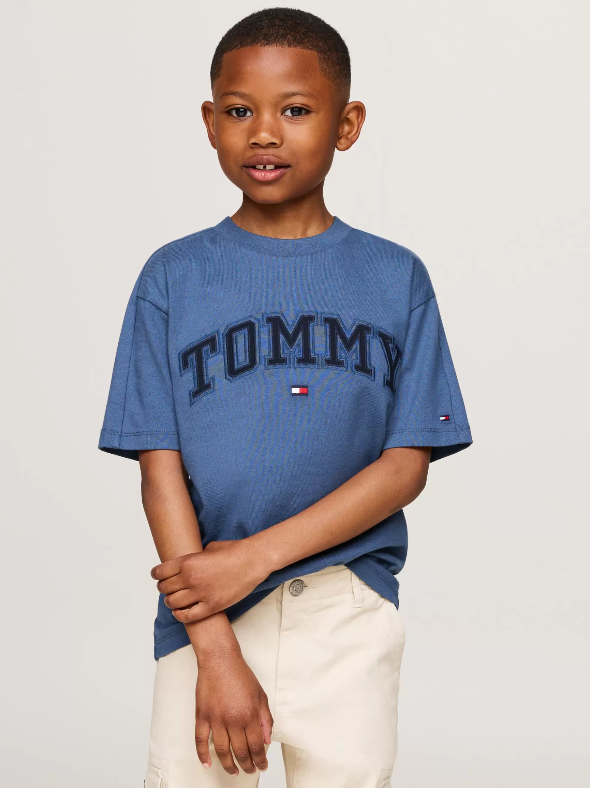 Dzieci Tommy Hilfiger T-Shirty I Koszulki Polo^T-shirt W Uczelnianym Stylu Z Logo