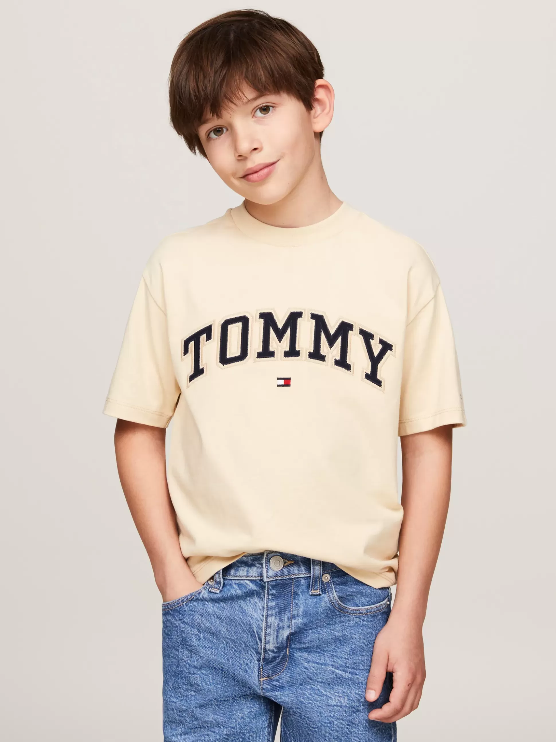 Dzieci Tommy Hilfiger T-Shirty I Koszulki Polo^T-shirt W Uczelnianym Stylu Z Logo