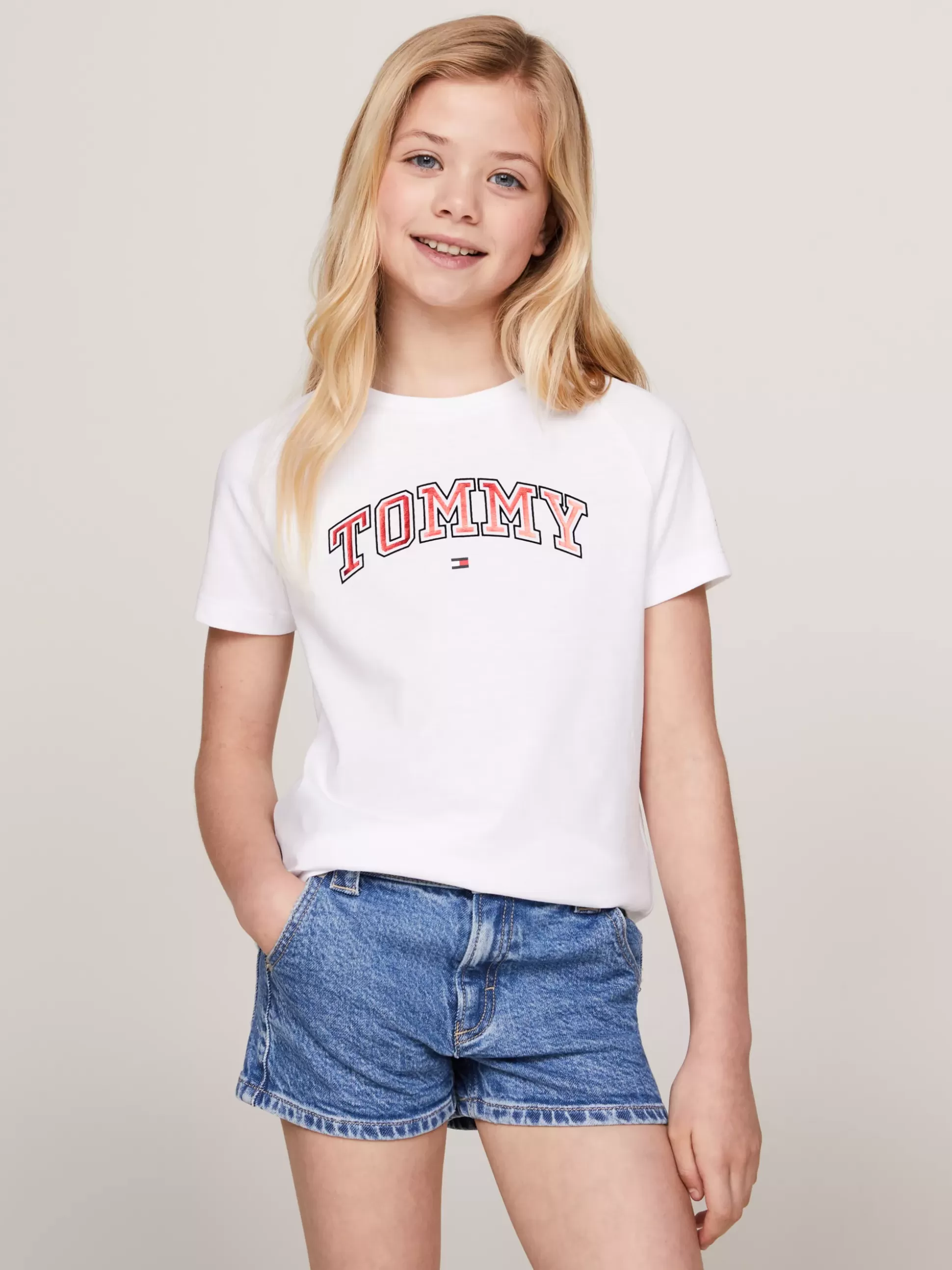 Dzieci Tommy Hilfiger Topy I T-Shirty^T-shirt Z Foliowym Logo W Stylu Varsity