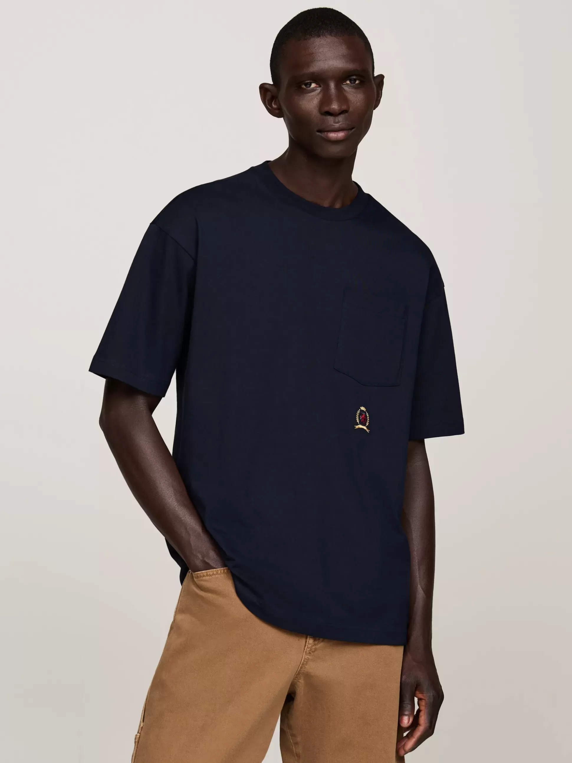 Tommy Hilfiger T-Shirty^T-shirt Z Kieszenią I Wyhaftowanym Emblematem