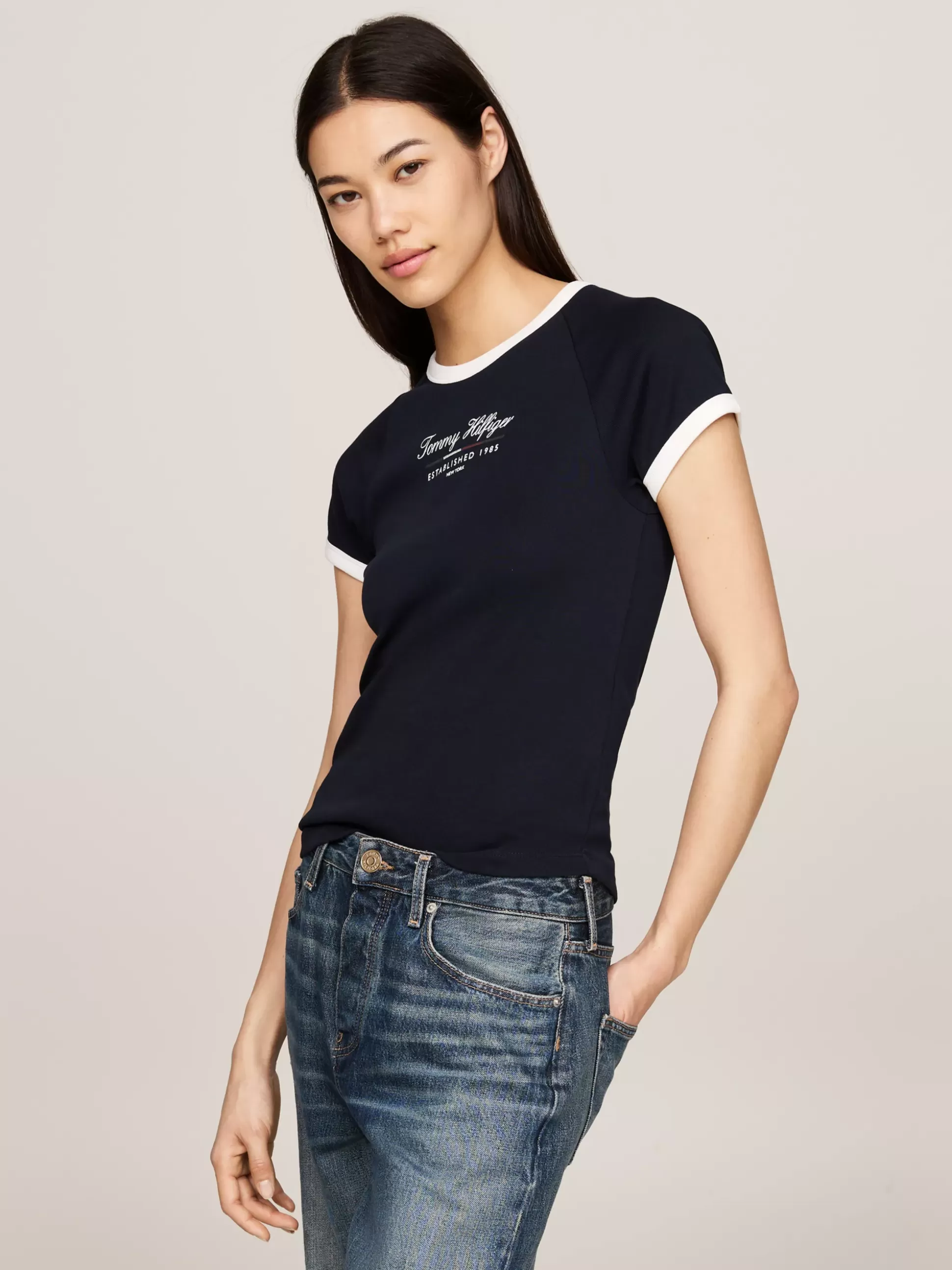 Tommy Hilfiger T-Shirty^T-shirt Z Kontrastowym Wykończeniem I Logo