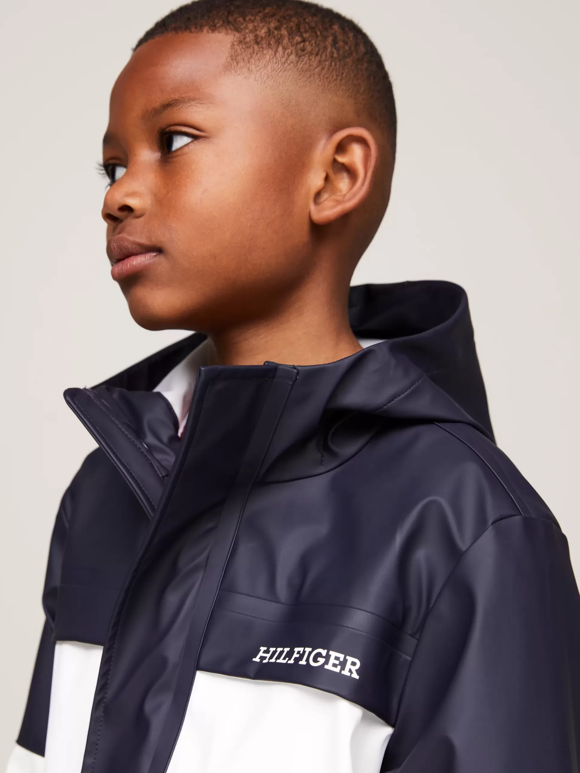 Dzieci Tommy Hilfiger Kurtki I Płaszcze | Kurtki^Wiatrówka Z Kapturem I Wzorem Z Blokami Kolorów